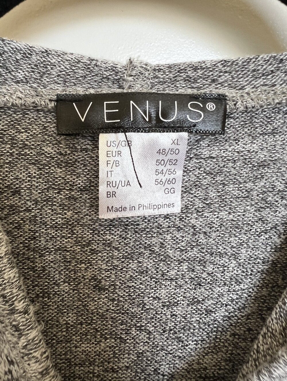 Venus Gray Sweater With Shoulder Style. - Picture 7 of 7